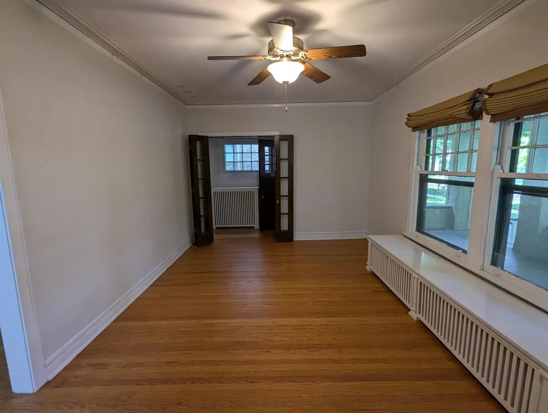 Second empty living room uploaded to Airender in July 2026