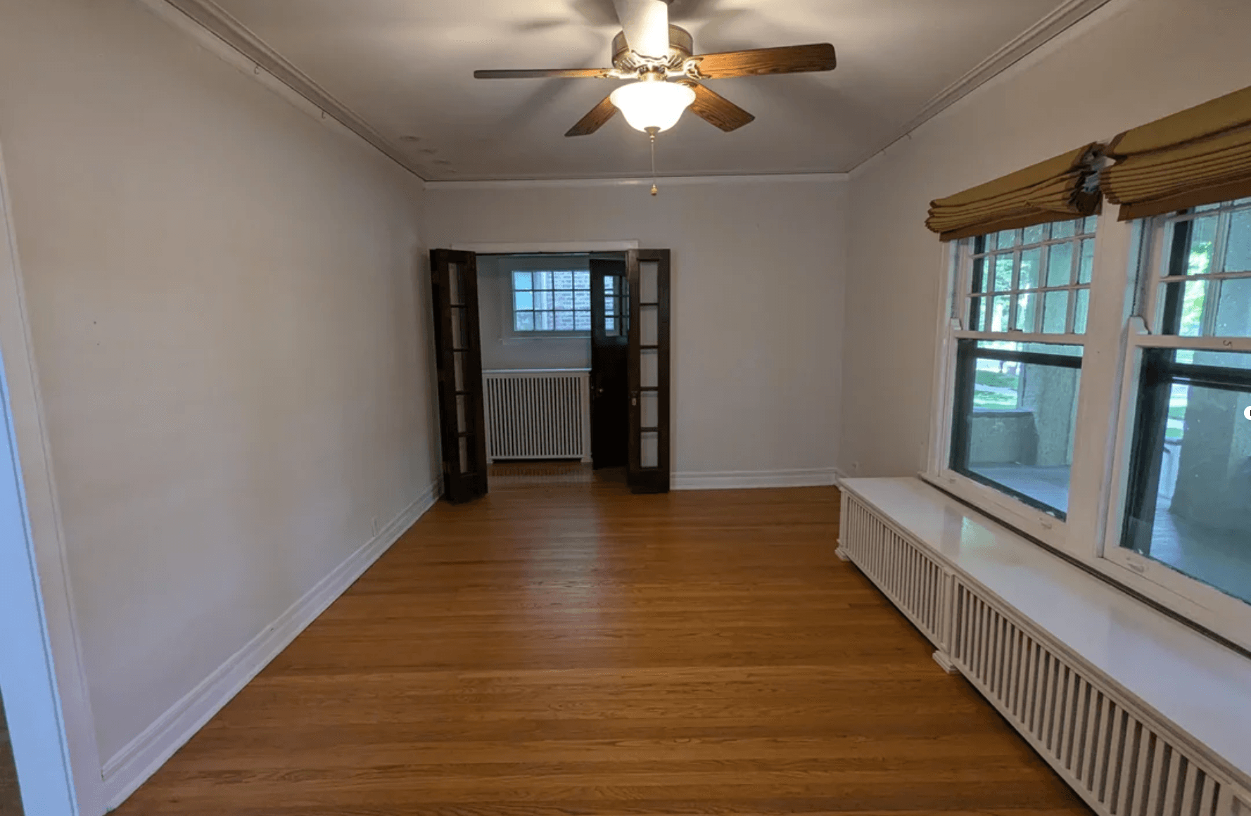 Empty living room uploaded to Airender in July 2026